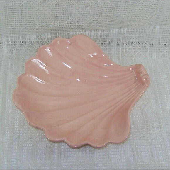 Handmade Peach Colored Ceramic Shell Shaped Trinket Dish For Jewelry Or Candy - Picture 3 of 5